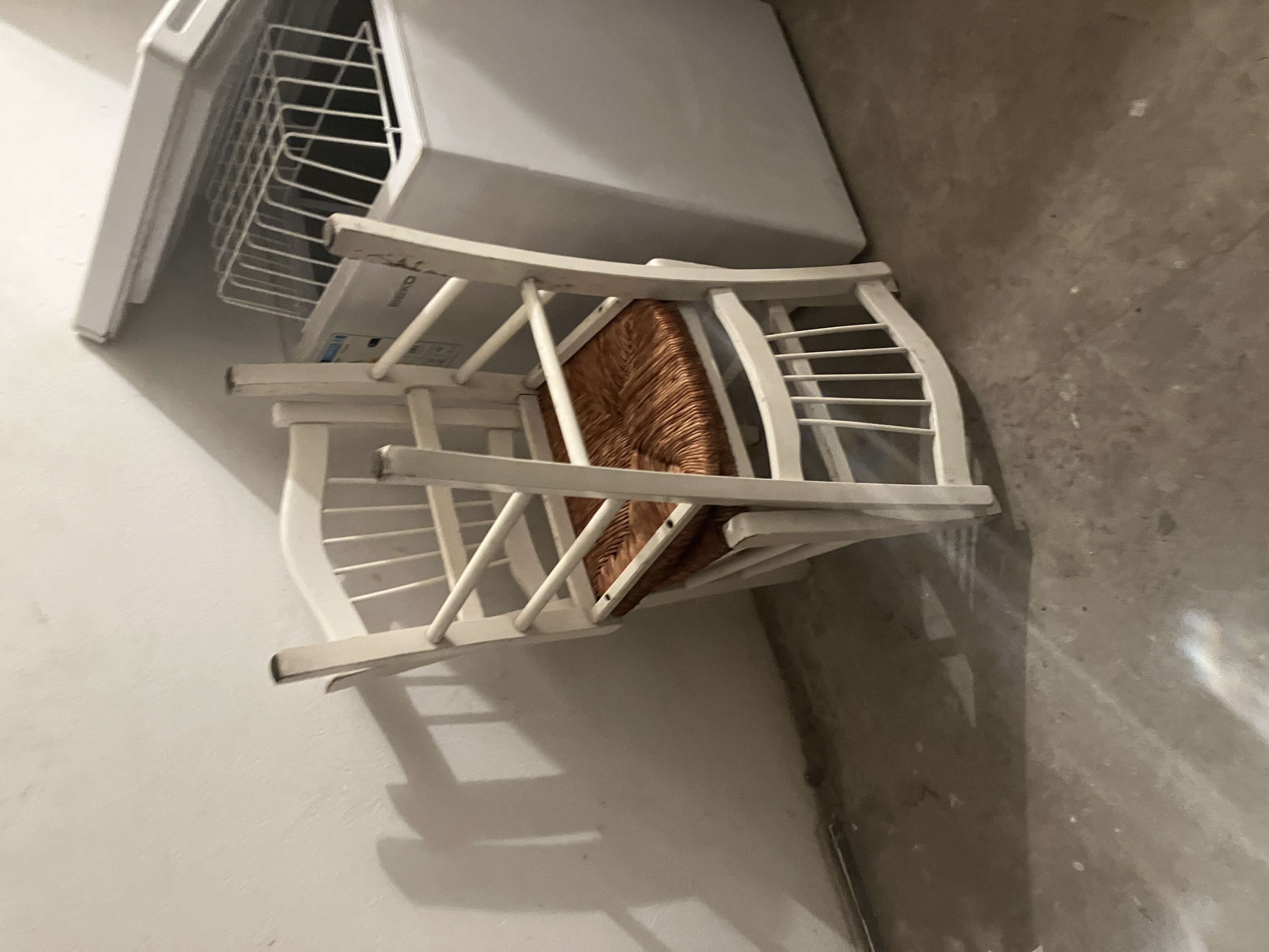 Chaises blanches